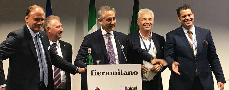 I presidenti delle cinque associazioni organizzatrici alla conferenza d'apertura dell'Innovation Alliance. Secondo da destra, il presidente di ARGI Roberto Levi Acobas